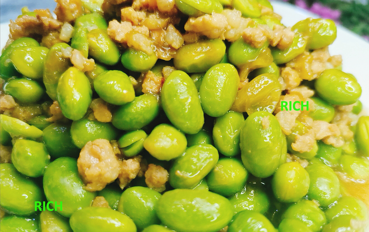 Green Soybean Kernels