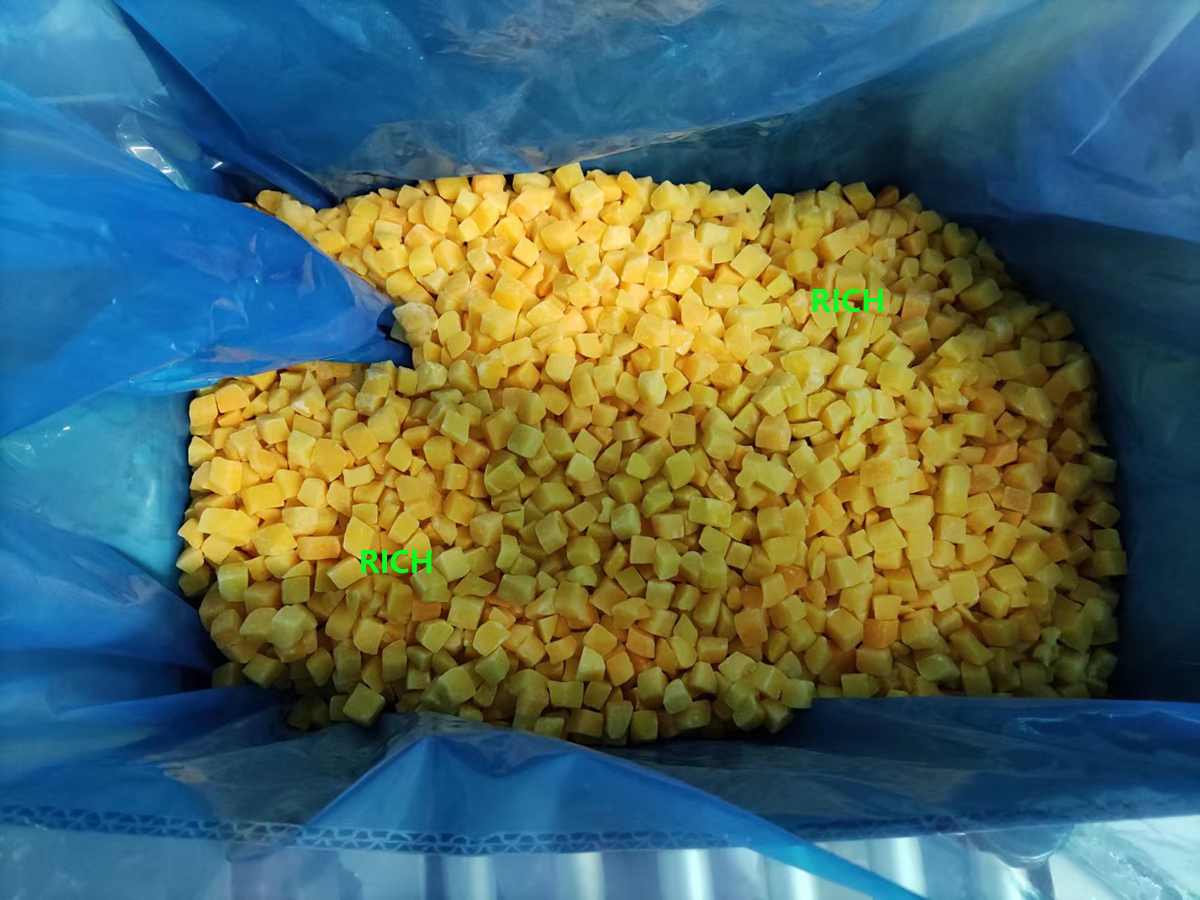 Frozen diced peaches