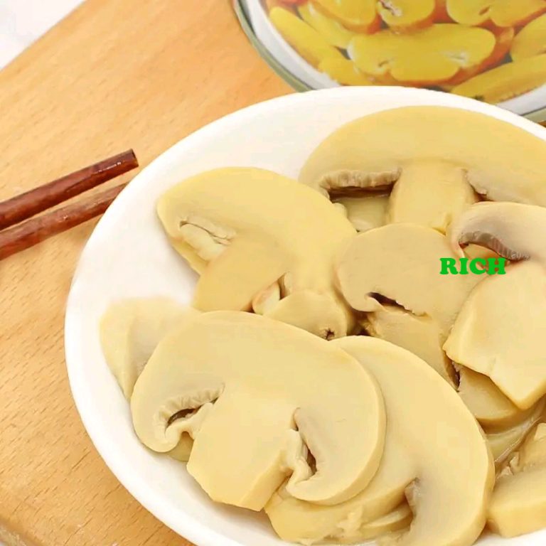 Canned mushroom