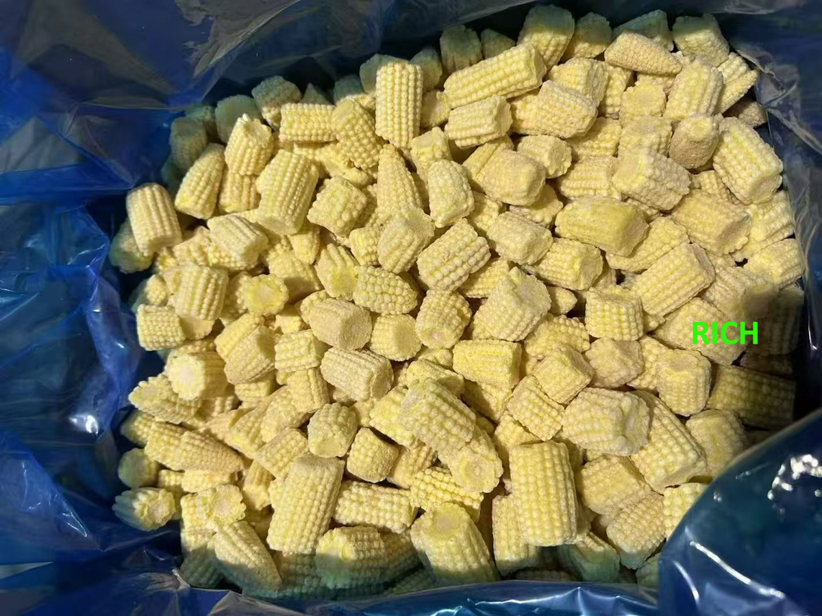 Frozen baby corn cut