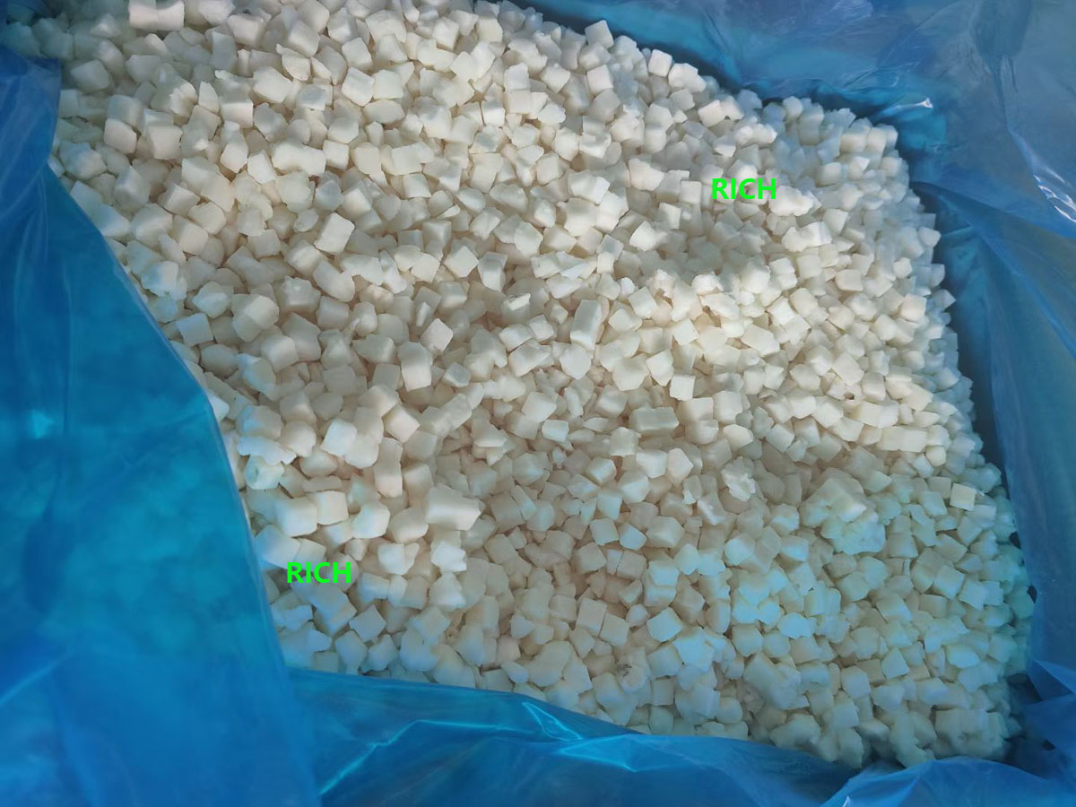 Frozen water chestnut cubes